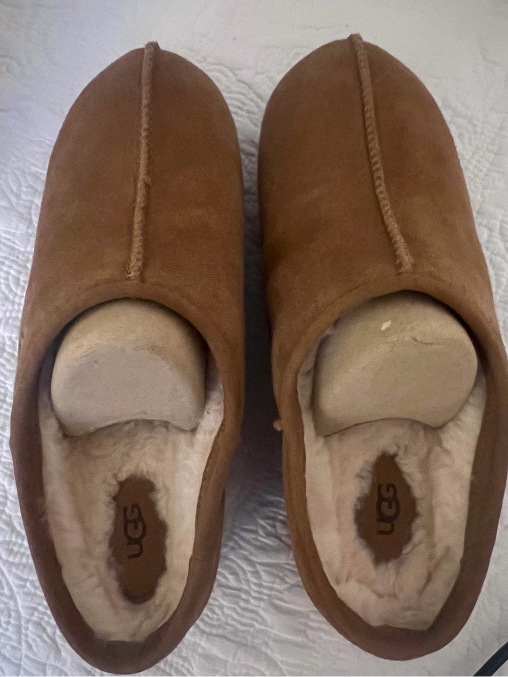 NEW UGG Women’s Cottage Clog Slip-On Shearling
Size 6